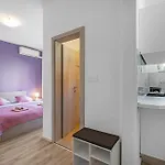 Apartament Awesome In With Wifi Pirovac