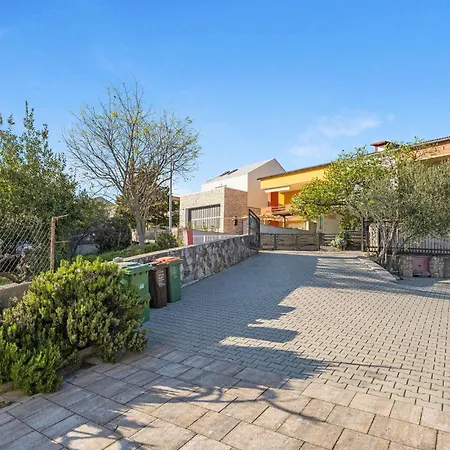 Gorgeous In With Wifi Pirovac