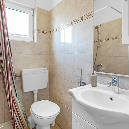 Gorgeous In With Wifi Pirovac